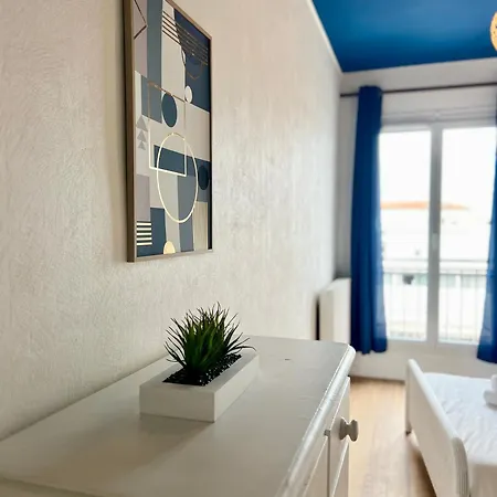 L'ecume, Avec Wifi, En Centre-ville De * رويا