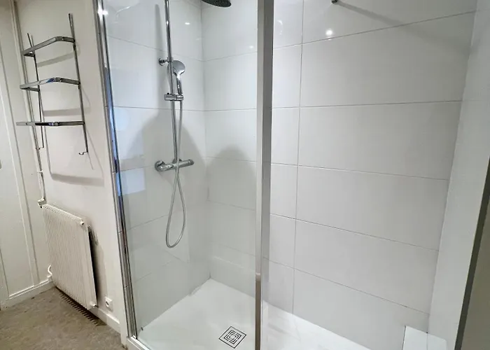 L'ecume, Avec Wifi, En Centre-ville De Royan