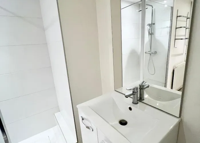 L'ecume, Avec Wifi, En Centre-ville De *