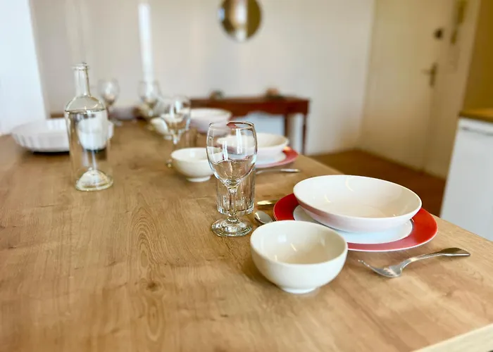 L'ecume, Avec Wifi, En Centre-ville De